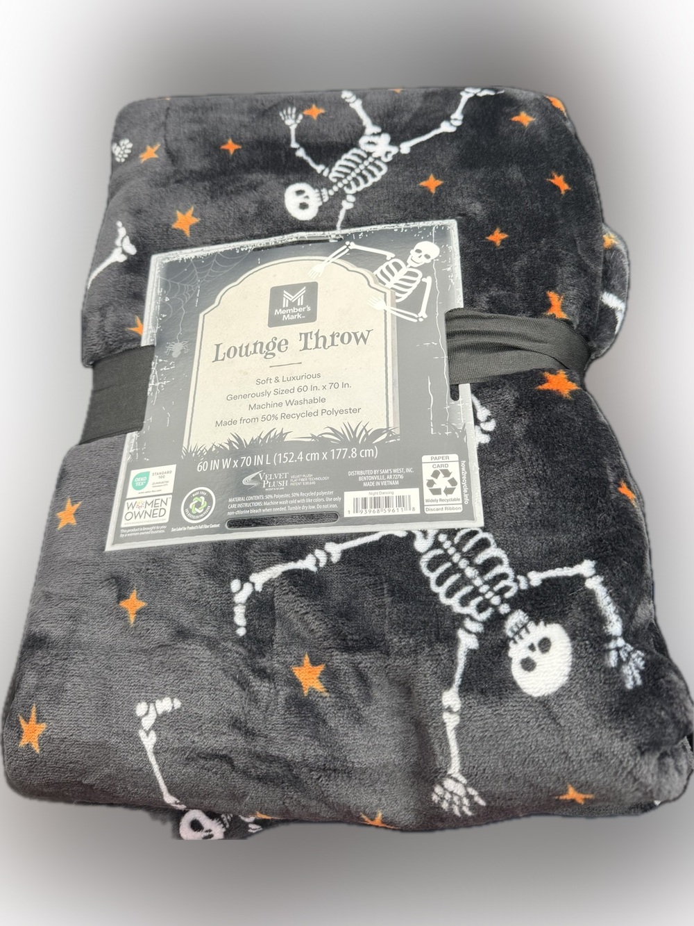 Member's Mark Black Halloween Lounge Throw ~ Dancing Skulls 60 in x 70 in ~ New